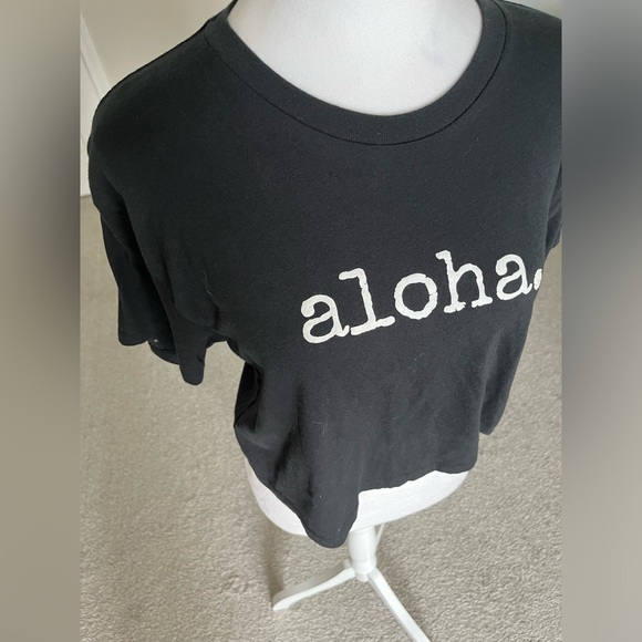 EUC Ivy & Co.  Aloha Black Cropped TShirt SizeLarge - Picture 4 of 5